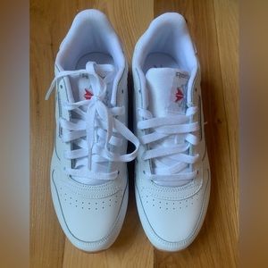 Brand New! Reebok youth originals white running sneaker